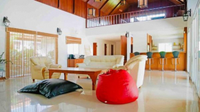 Huge 5BDR pool villa with jacuzzi, karaoke and BBQ